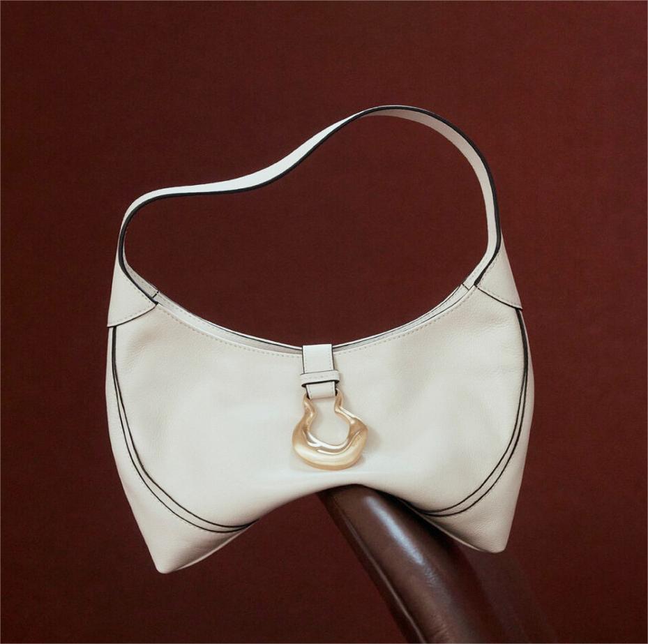 Exquisite Geometric Clasps of handbag